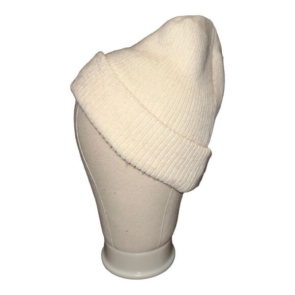 Levi's Women's Front Logo Beanie Hat Knit Cream One Size NWOT - Picture 4 of 7